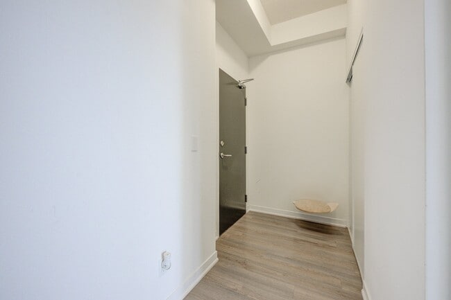 Photo du bâtiment - 85 Duke St W