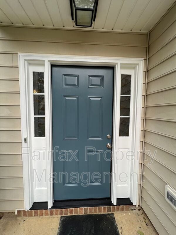 Foto del edificio - 201 Ridge Lake Dr