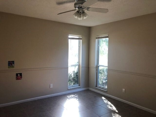 Building Photo - 11024 Mahan Dr