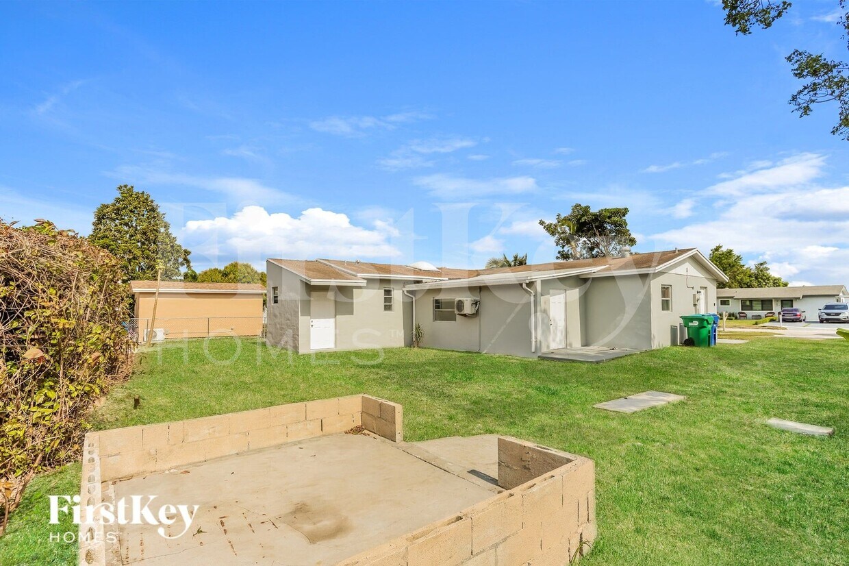 Building Photo - 27904 SW 129th Pl