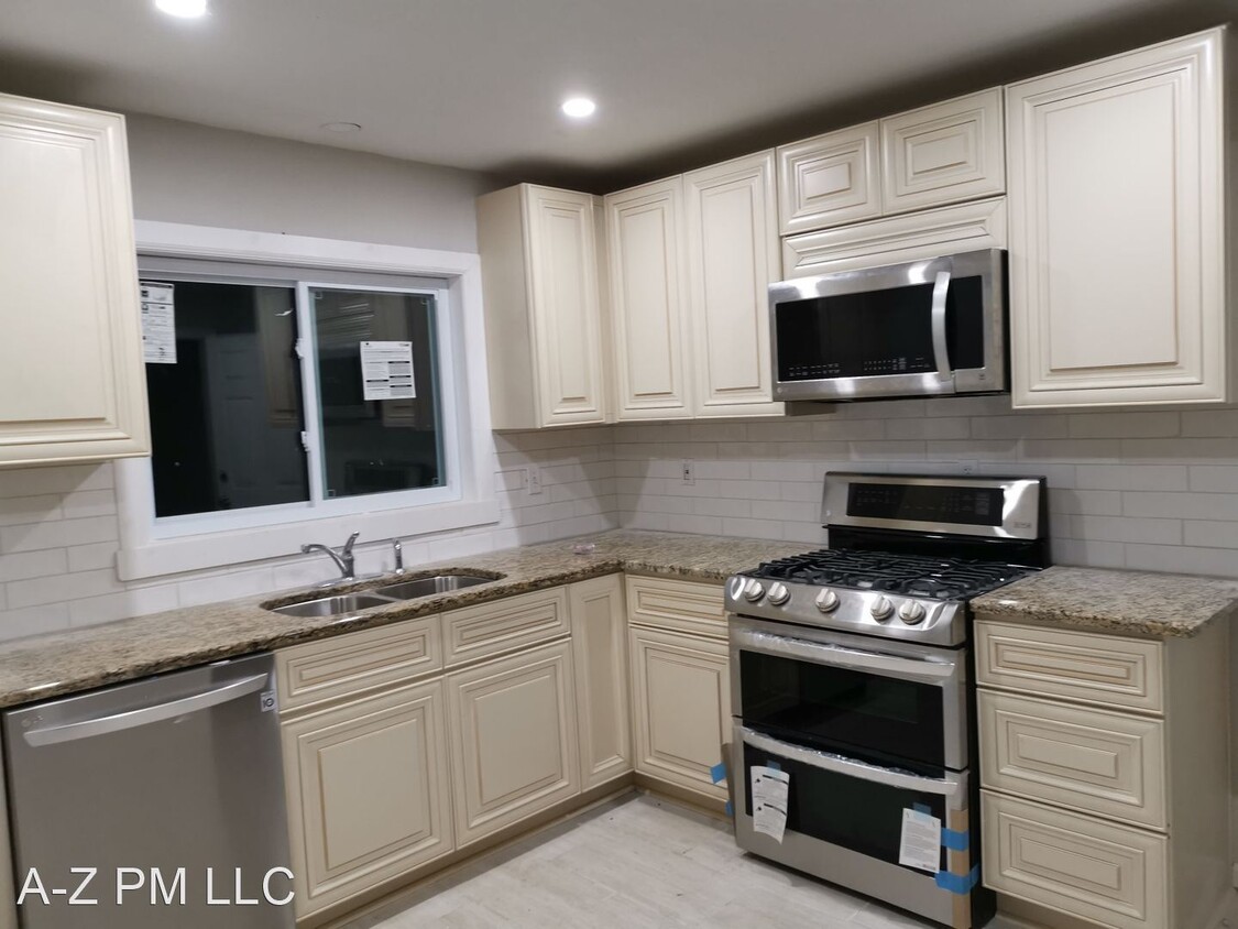 Foto principal - 3 br, 2 bath House - 5704 NEWTON AVE