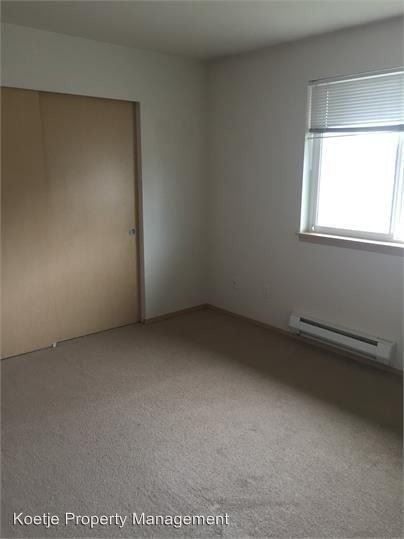 Foto del edificio - 1225 N Oak Harbor Rd