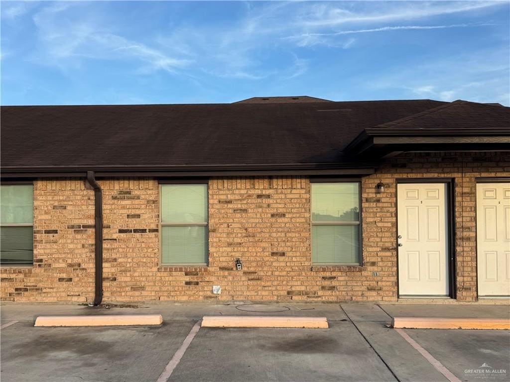 Primary Photo - 8 Red Ants Dr