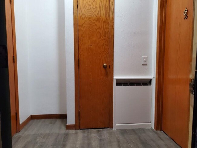 Foto del edificio - 5201 Brown Valley Ln