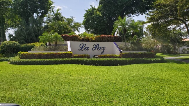 Foto del edificio - 7519 La Paz Blvd