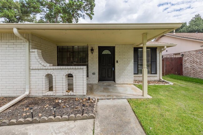 Foto del edificio - 2739 Foliage Green Dr