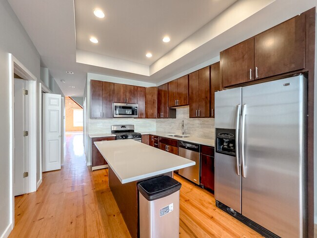 Foto del edificio - 3950 N Ashland Ave