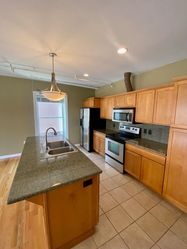 Foto del edificio - Price Drop - Beautiful Condo Downtown Spokane