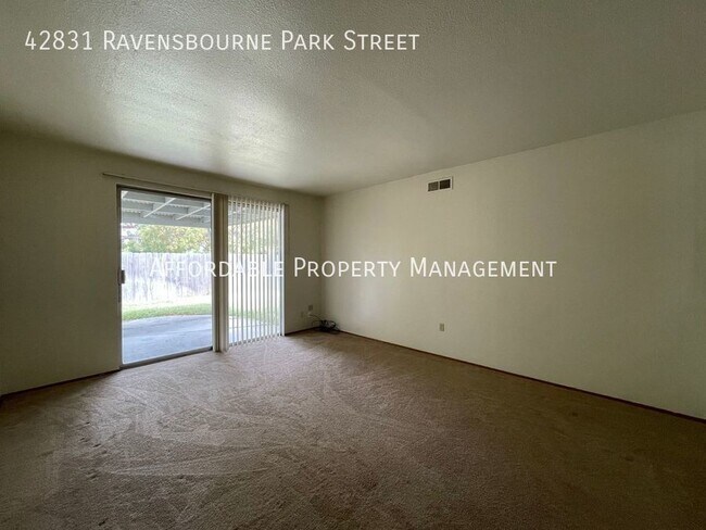 Building Photo - 42831 Ravensbourne Park St