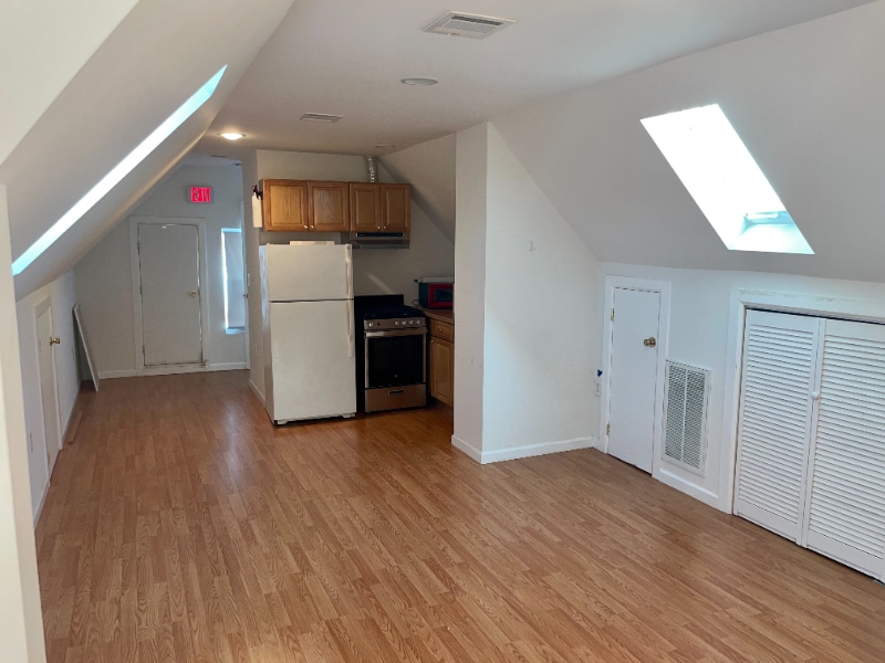 Primary Photo - 523 N 5th St