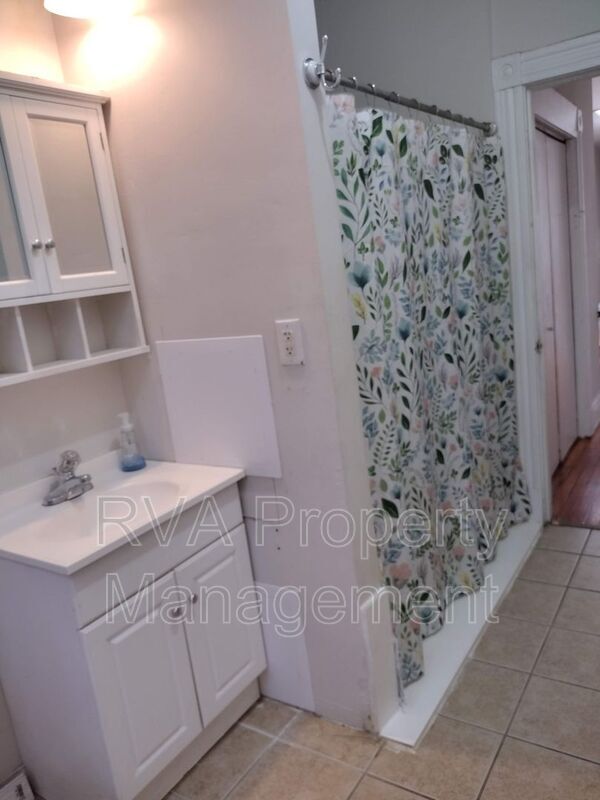 Foto del edificio - 518 W Clay St
