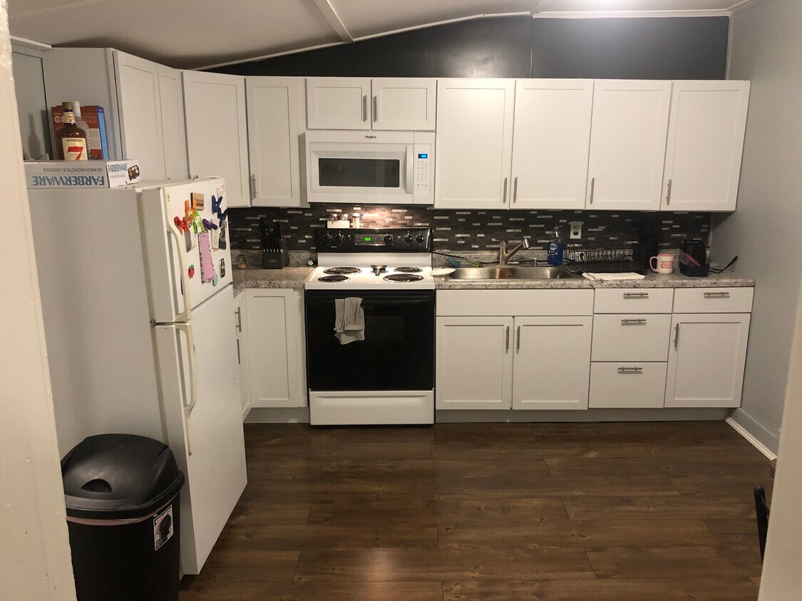 kitchen - 158 W Main St
