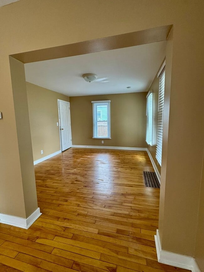 Building Photo - Rochester MN 3 bedrooms, 2 bathrooms, and ...
