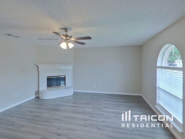 Foto del edificio - 941 Carlin Ln