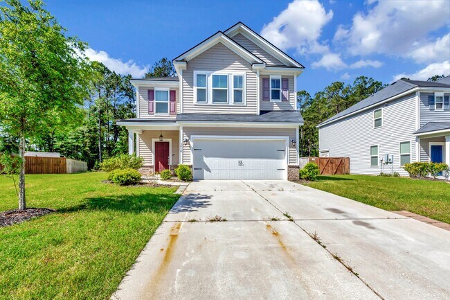 Building Photo - Welcoming 4-Bed Home with Space to Play & ...