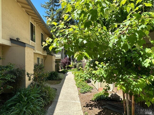 Foto del edificio - 2161 Northwood Cir