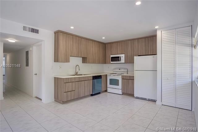 Building Photo - 5190 Donatello St