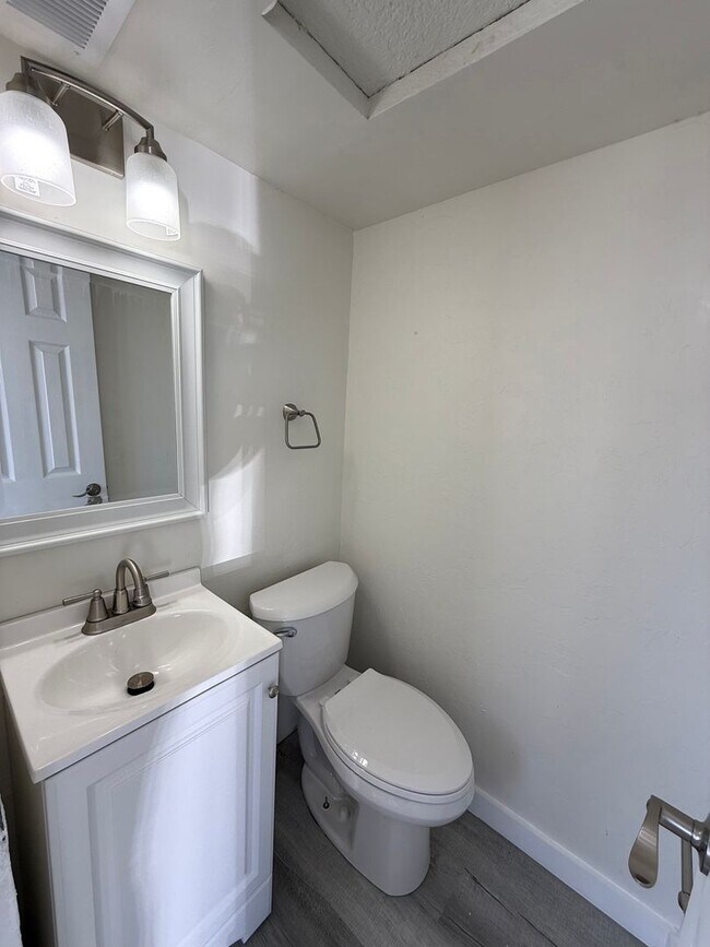 Foto del edificio - 3181 Hatton St