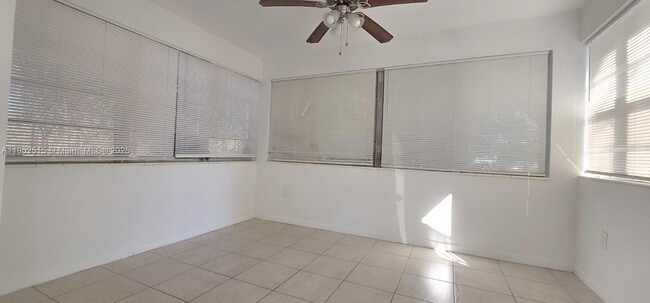 Building Photo - 2781 NW 13th Ct