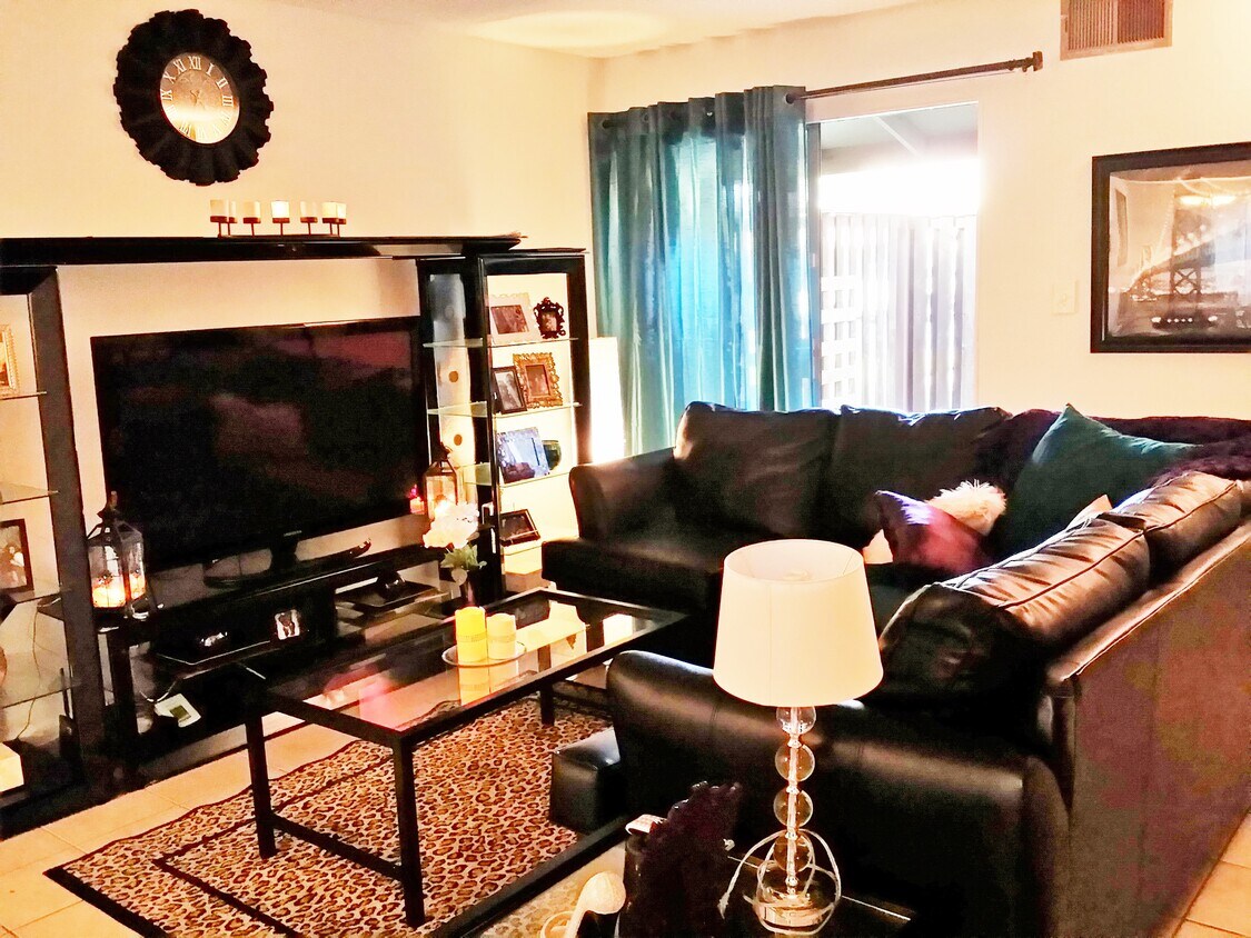 Foto principal - 2015 Olivera Rd