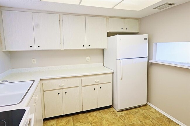 Building Photo - 4228 Heron Way