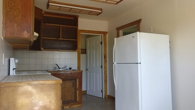Foto del edificio - Cozy 1 Bd and 1 Ba apartment for rent in stand alone building.