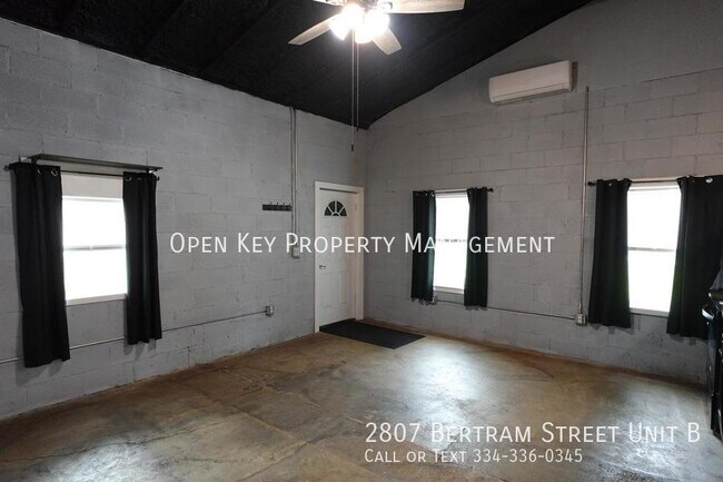 Building Photo - Charming Studio Retreat in Marianna - Cozy...