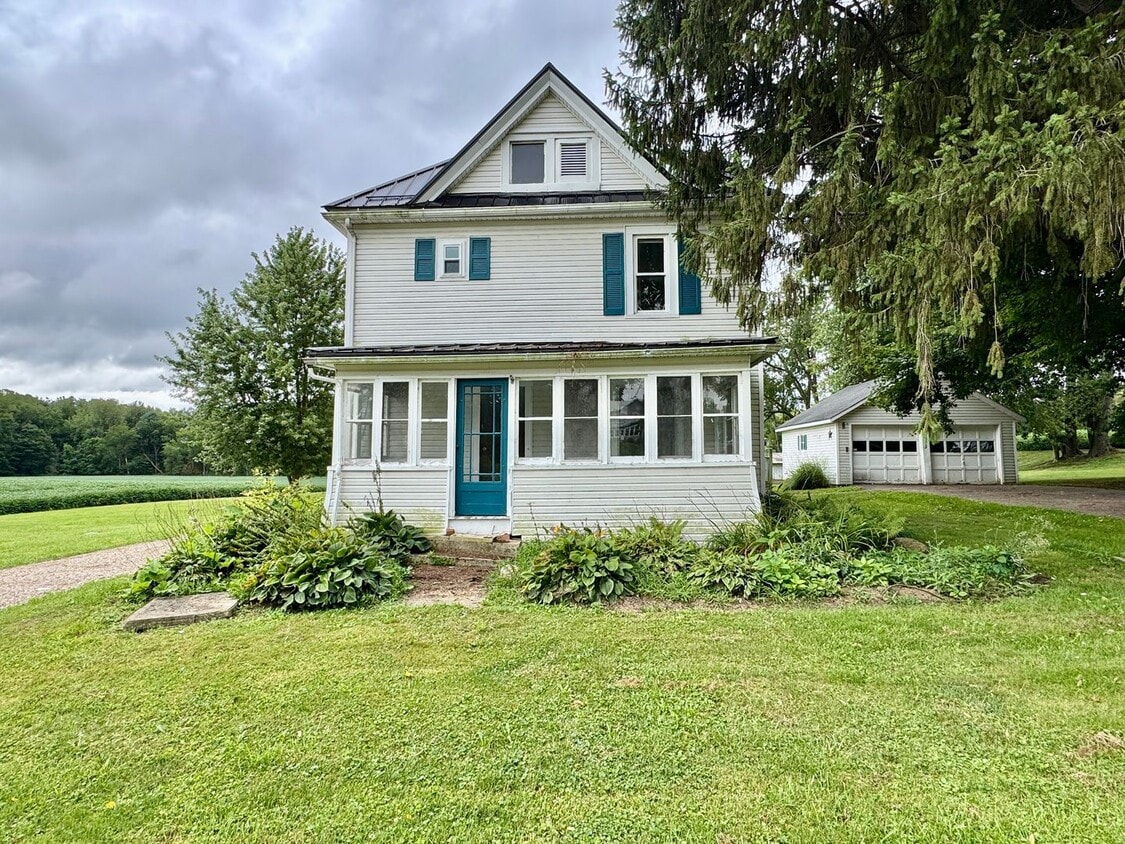 Building Photo - Coming Soon! Farm house in Ashland schools