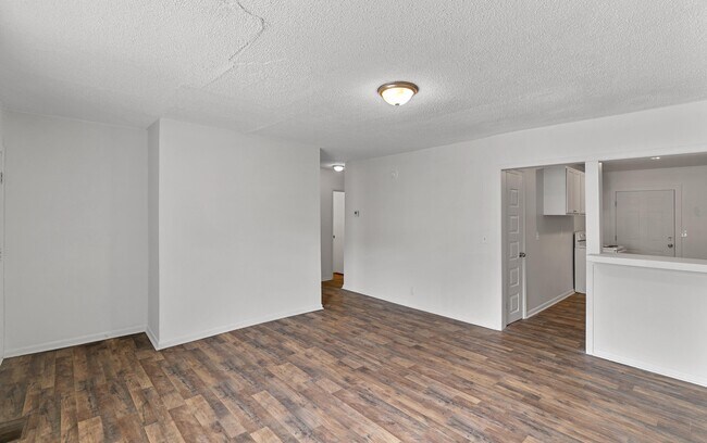 Foto del edificio - 1360 N Range St