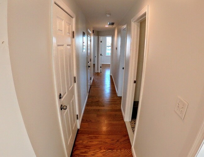 Foto del edificio - 608 Shawmut Ave