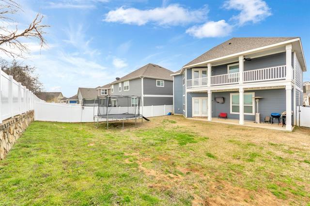 Foto del edificio - 2124 Dewitt Ln
