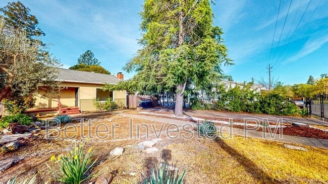 Building Photo - 2250 Old River Rd