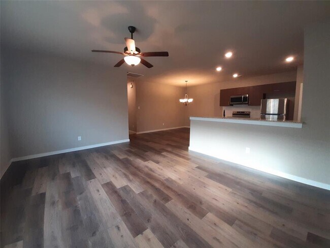 Foto del edificio - 9733 Grosbeak Ln