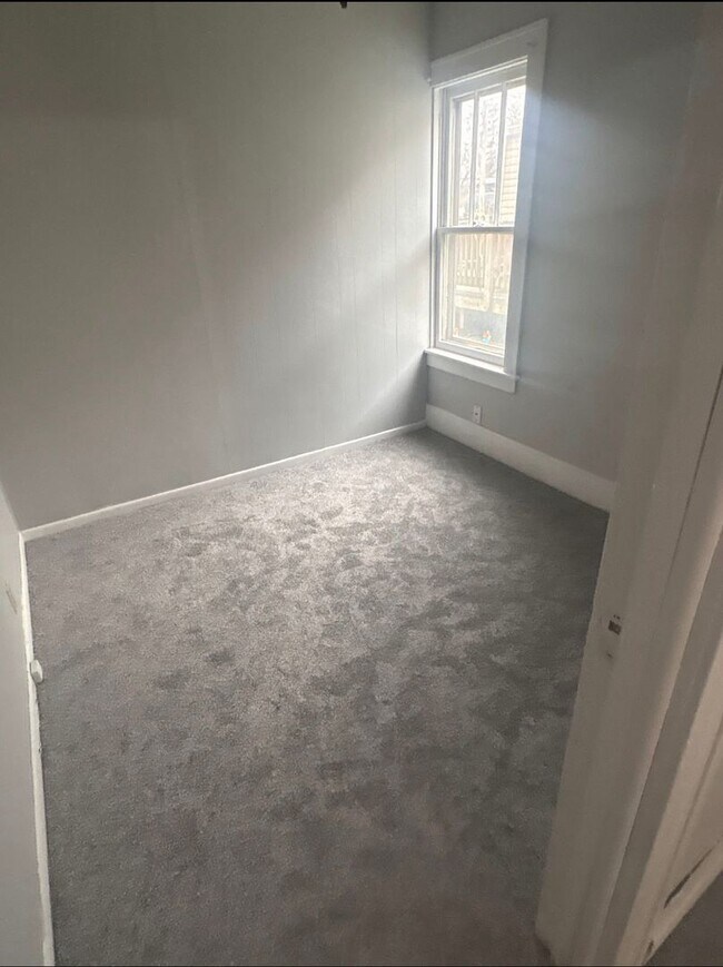 Foto del edificio - 623 W Main St