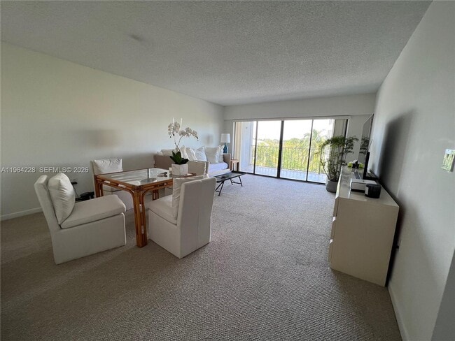 Building Photo - 575 Crandon Blvd