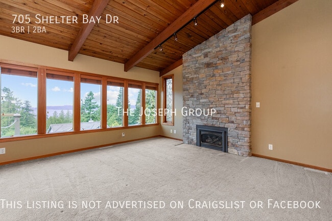 Building Photo - Beautiful View 3BD/1.75BA La Conner Retreat!