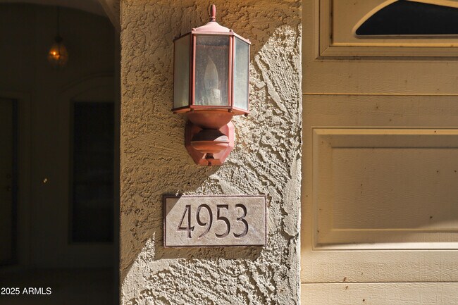 Foto del edificio - 4953 S Moss Dr