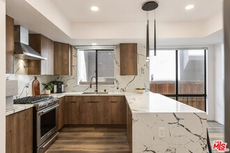 Building Photo - 1210 Kings Rd