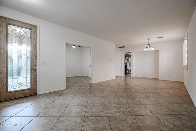 Building Photo - 14591 W Shaw Butte Dr