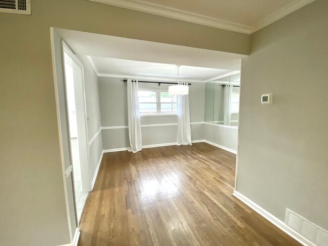 Photo - 3660 Peachtree Rd NE Apartment