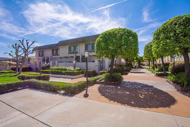 Foto del edificio - 848 W Huntington Dr