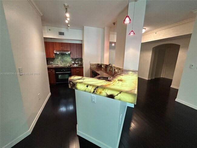 Foto del edificio - 9172 Collins Ave