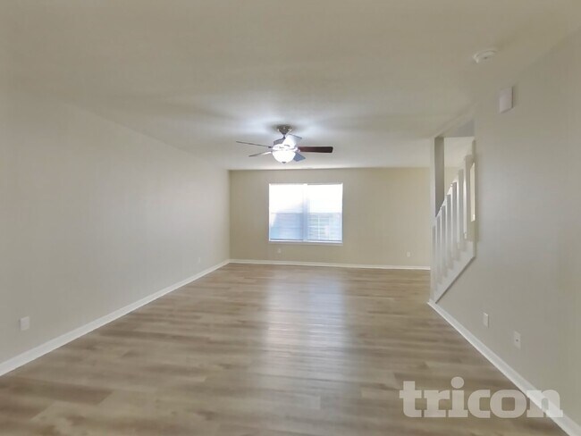 Foto del edificio - 1411 Blue Brook Way