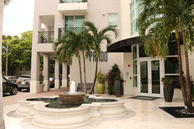 Foto del edificio - 600 S Dixie Hwy