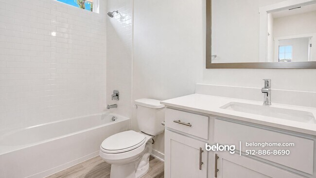 Building Photo - 429 Tinto St
