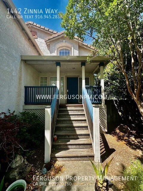 Building Photo - Four Bedroom Home Close to Woodcreek Oaks ...