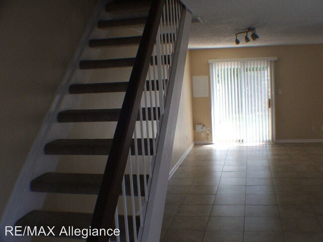 Foto del edificio - 229 Thalia Trace Dr