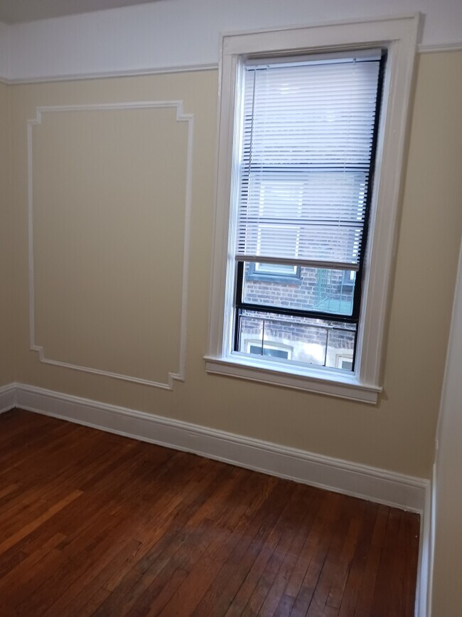 Living Room_2 - 3412 34th St