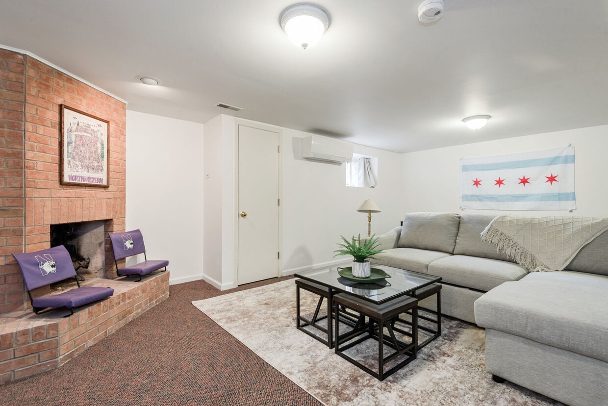 Foto principal - 2741 Eastwood Ave