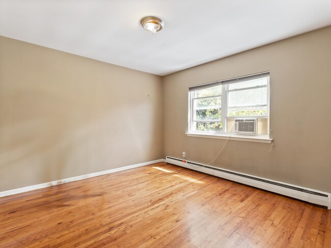 Foto del edificio - 239 Crescent Ln